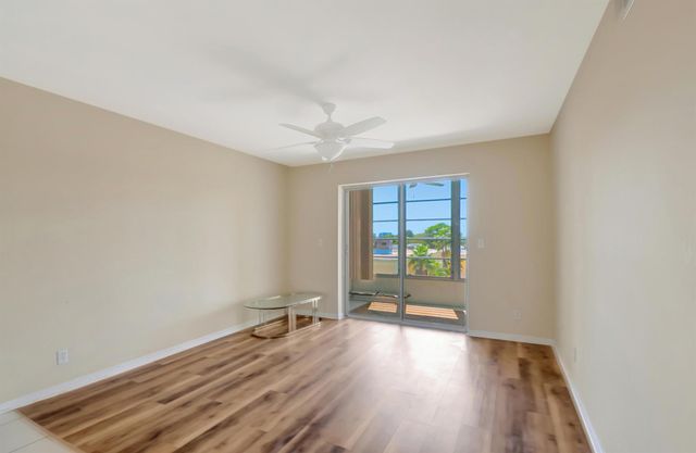 2515 NE 1st Court 412, Boynton Beach, FL 33435