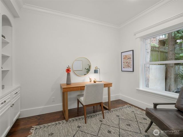 1007 W Newell Street, Seattle, WA 98119