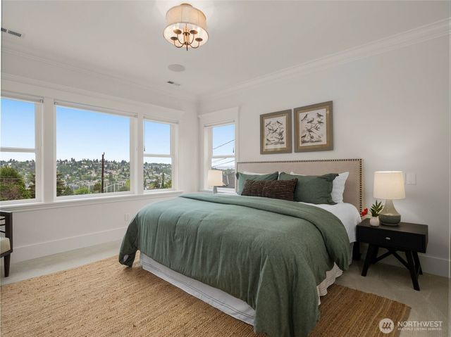 1007 W Newell Street, Seattle, WA 98119