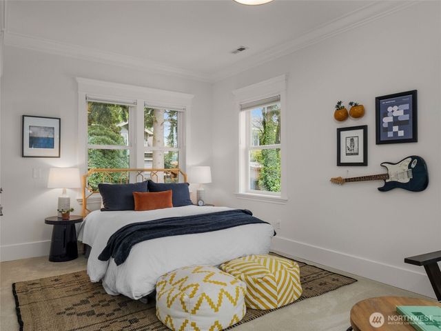 1007 W Newell Street, Seattle, WA 98119