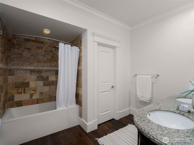 1007 W Newell Street, Seattle, WA 98119