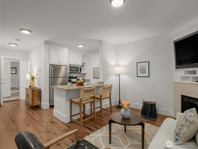 1007 W Newell Street, Seattle, WA 98119