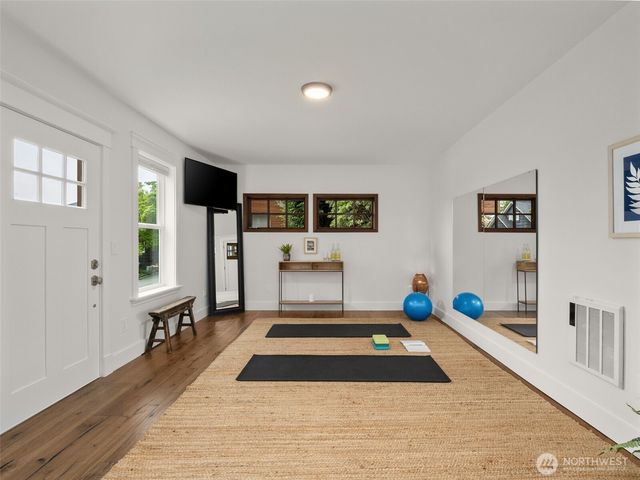 1007 W Newell Street, Seattle, WA 98119