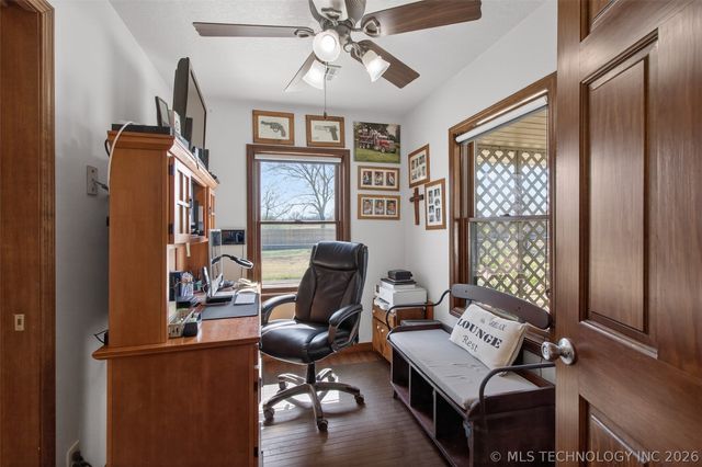 313 N 6th Street, Chouteau, OK 74337