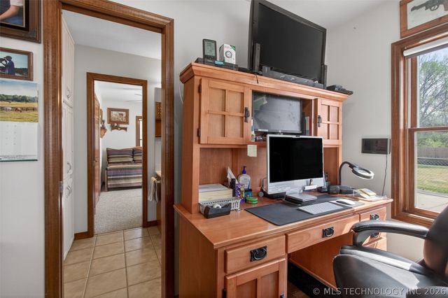 313 N 6th Street, Chouteau, OK 74337