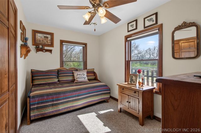 313 N 6th Street, Chouteau, OK 74337