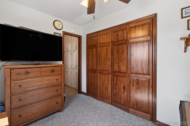 313 N 6th Street, Chouteau, OK 74337