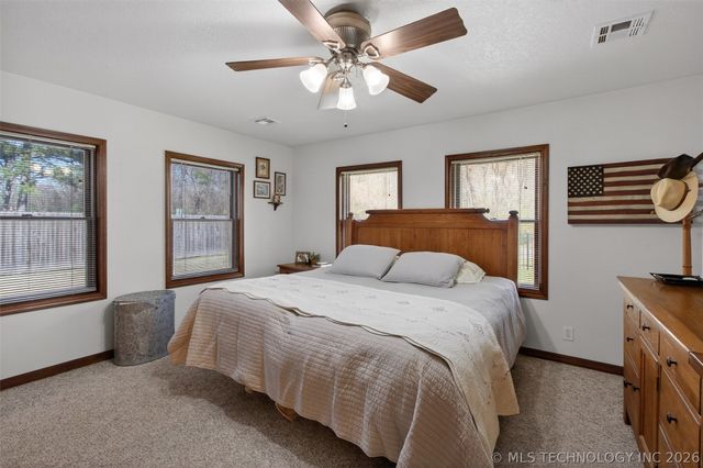 313 N 6th Street, Chouteau, OK 74337