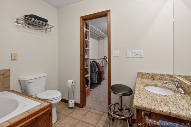 313 N 6th Street, Chouteau, OK 74337