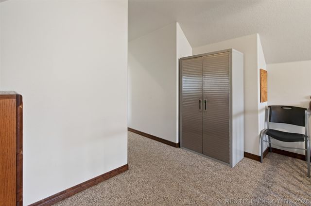 313 N 6th Street, Chouteau, OK 74337