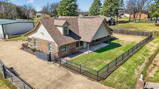 313 N 6th Street, Chouteau, OK 74337