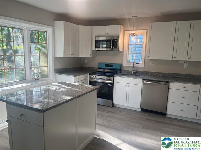 430 Cedar Creek Boulevard, Allentown City, PA 18104