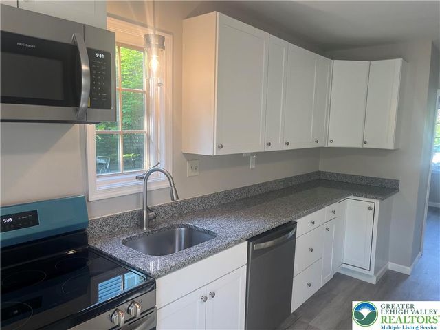 430 Cedar Creek Boulevard, Allentown City, PA 18104