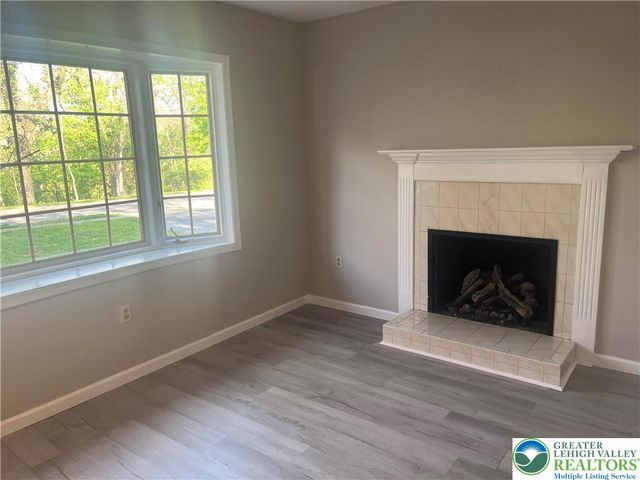 430 Cedar Creek Boulevard, Allentown City, PA 18104