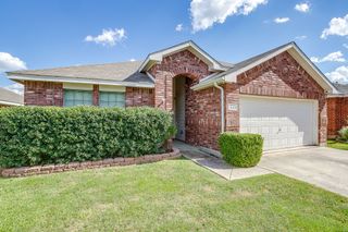 649 Chalk Knoll Road, Fort Worth, TX 76108