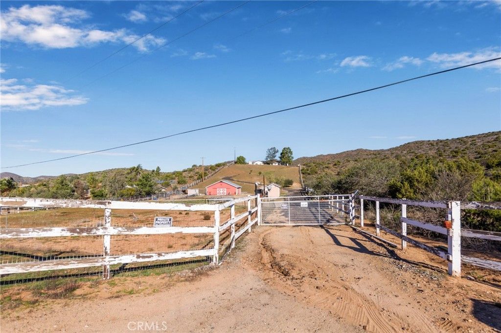 Image 19 of property listing at 6401 Hubbard, Acton, CA 93510