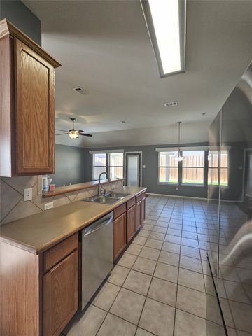 2110 Preston Trail, Forney, TX 75126