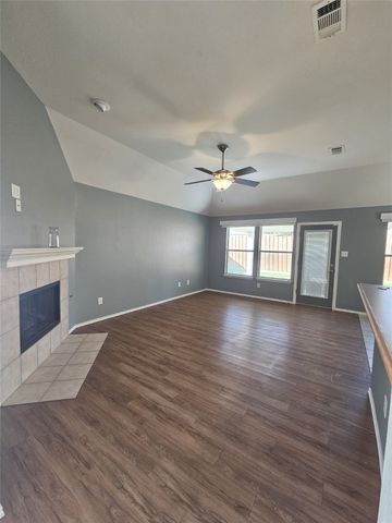 2110 Preston Trail, Forney, TX 75126