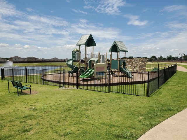 2110 Preston Trail, Forney, TX 75126