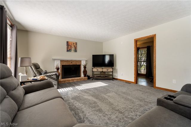 8238 N Casswell Circle NW, North Canton, OH 44720