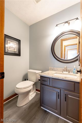 8238 N Casswell Circle NW, North Canton, OH 44720