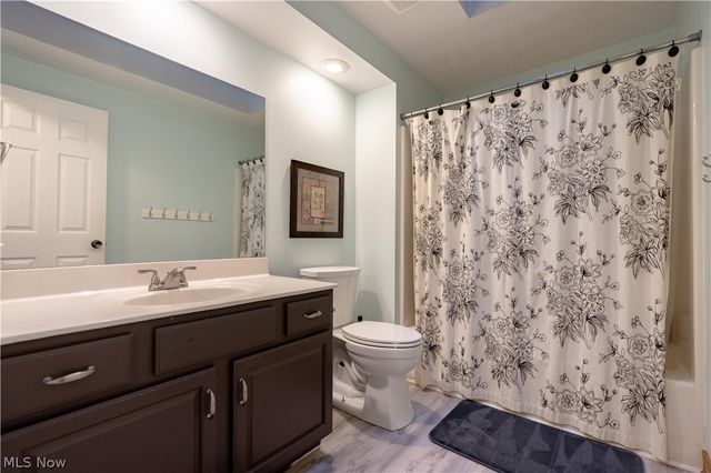 8238 N Casswell Circle NW, North Canton, OH 44720