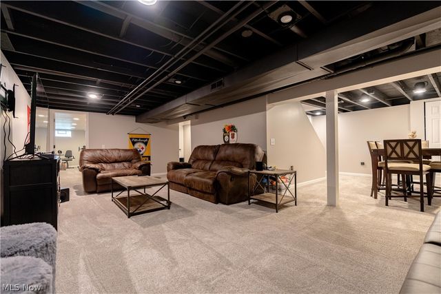 8238 N Casswell Circle NW, North Canton, OH 44720