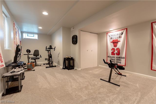 8238 N Casswell Circle NW, North Canton, OH 44720