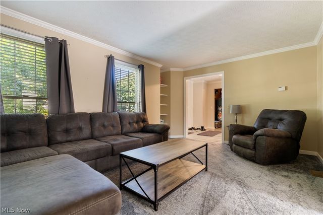 8238 N Casswell Circle NW, North Canton, OH 44720