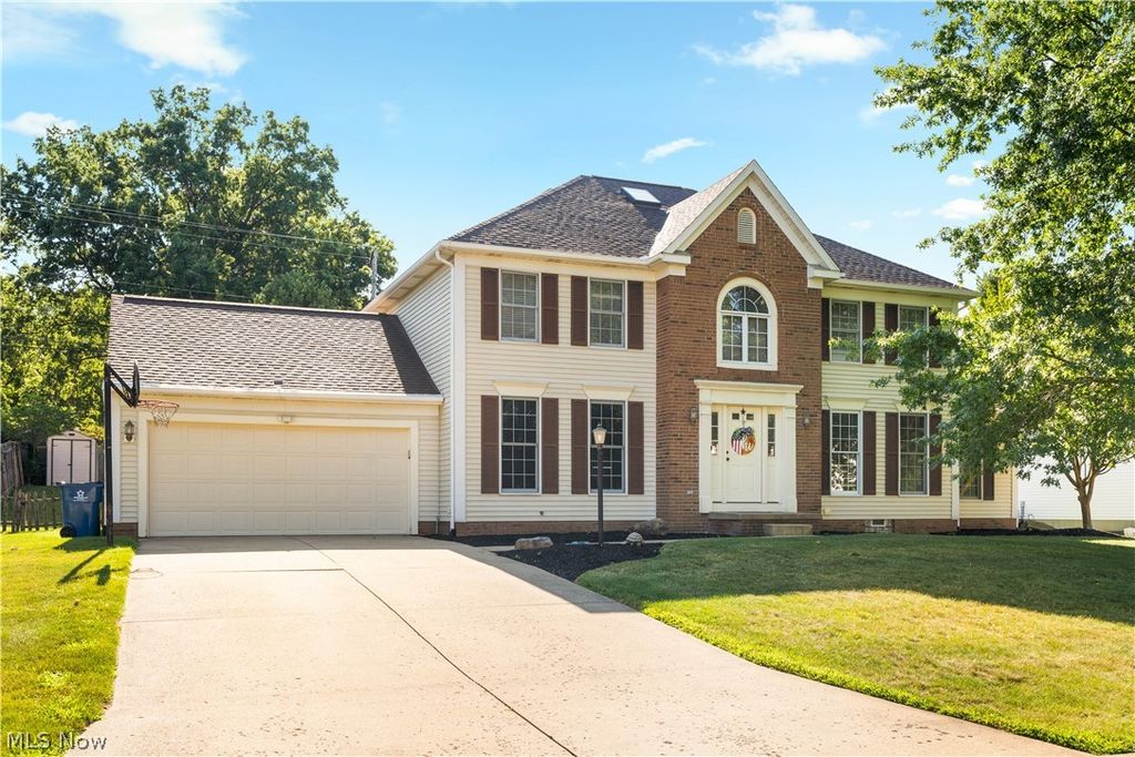 8238 N Casswell Circle NW, North Canton, OH 44720