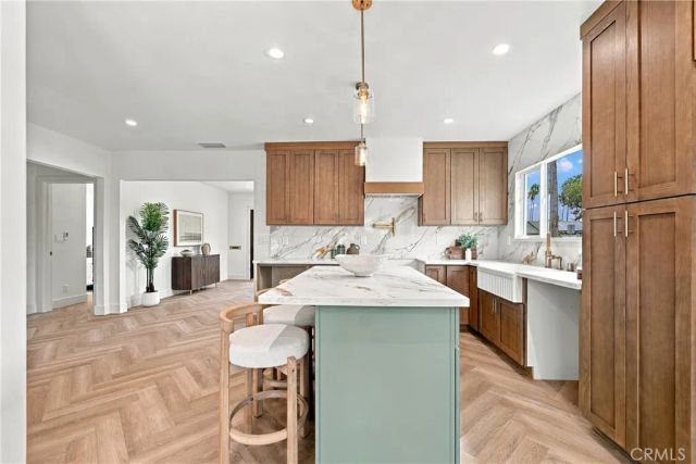 4933 7th, Los Angeles, CA 90043
