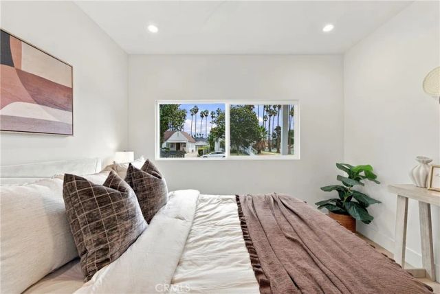 4933 7th, Los Angeles, CA 90043