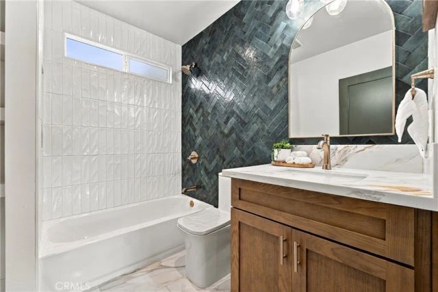 4933 7th, Los Angeles, CA 90043