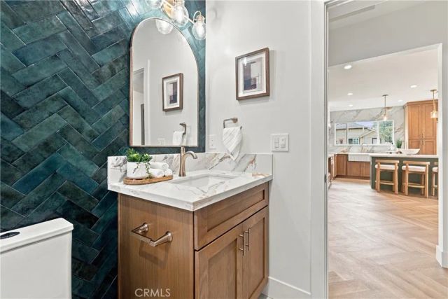 4933 7th, Los Angeles, CA 90043