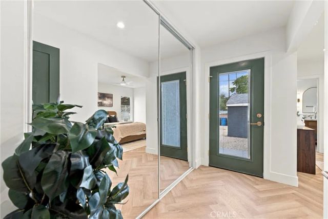 4933 7th, Los Angeles, CA 90043