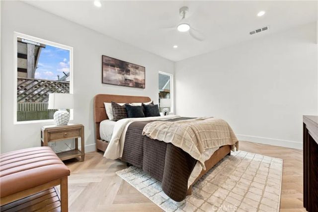 4933 7th, Los Angeles, CA 90043
