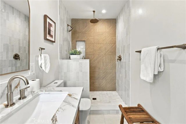 4933 7th, Los Angeles, CA 90043