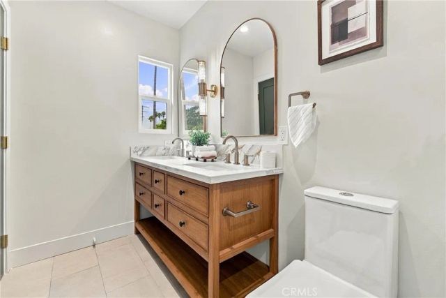 4933 7th, Los Angeles, CA 90043
