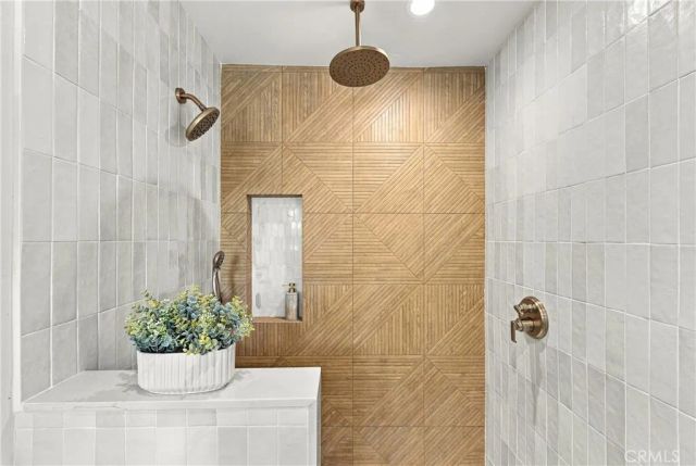 4933 7th, Los Angeles, CA 90043