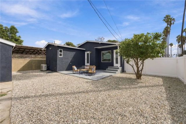 4933 7th, Los Angeles, CA 90043