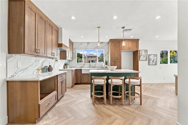 4933 7th, Los Angeles, CA 90043
