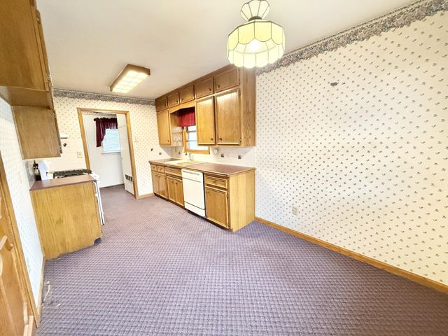 3235 S Gordon Ave, Wichita, KS 67217