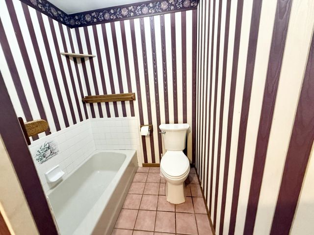 3235 S Gordon Ave, Wichita, KS 67217