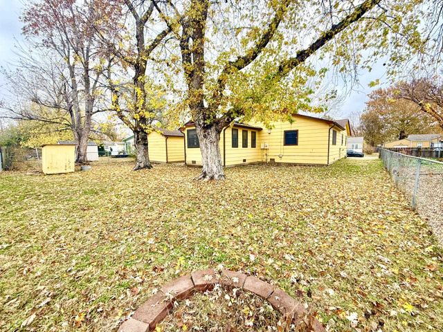 3235 S Gordon Ave, Wichita, KS 67217