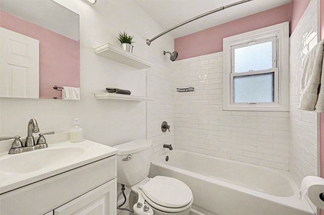 2644 Whitewood Street, Ann Arbor, MI 48104