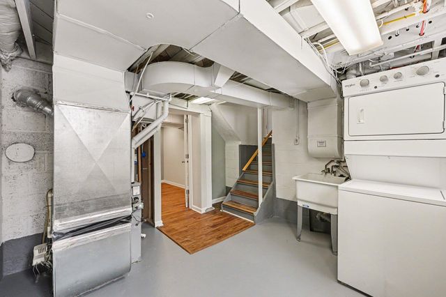 2644 Whitewood Street, Ann Arbor, MI 48104