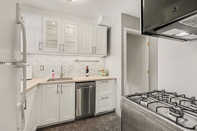 2644 Whitewood Street, Ann Arbor, MI 48104