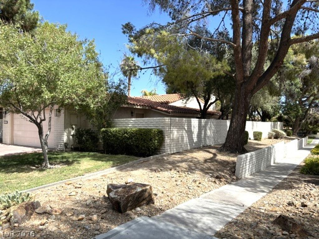 2101 Calle De Espana, Las Vegas, NV 89102 — photo 4