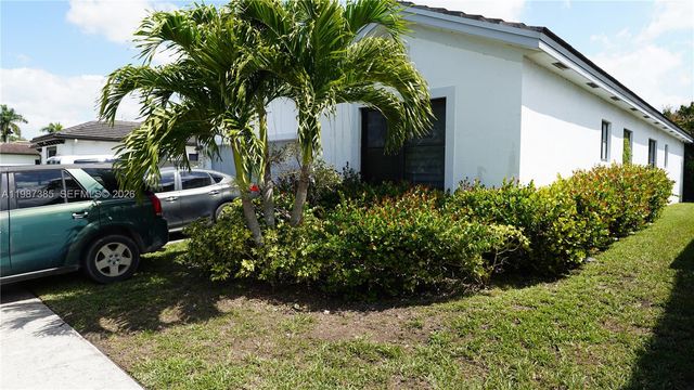 16869 SW 109th Pl, Miami, FL 33157