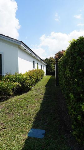 16869 SW 109th Pl, Miami, FL 33157